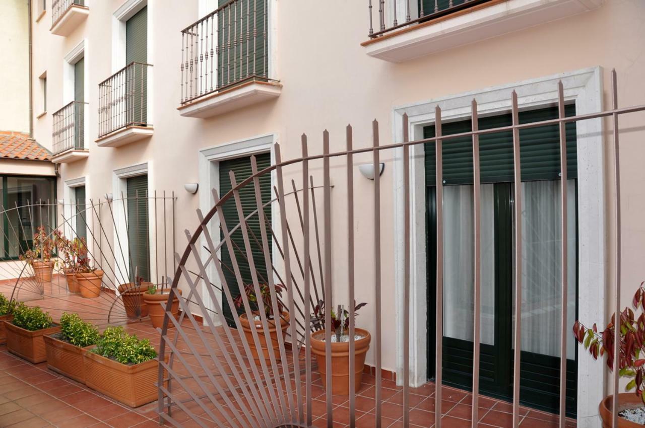 Hotel Las Cabanas Peñaranda de Bracamonte المظهر الخارجي الصورة